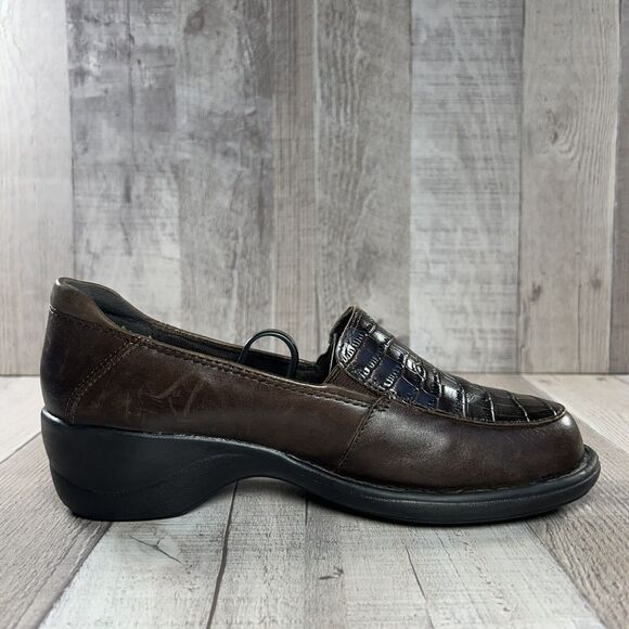 Clarks Women's Artisan Slip On Leather Loafer Shoes Croc Print Brown Size 6 M - Picture 6 of 15